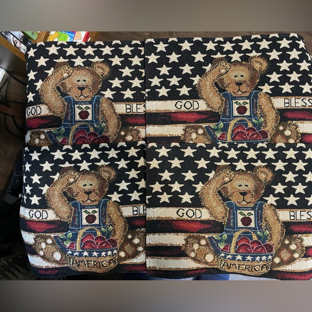 Set of four Patriotic placemats - Picture 2 of 2